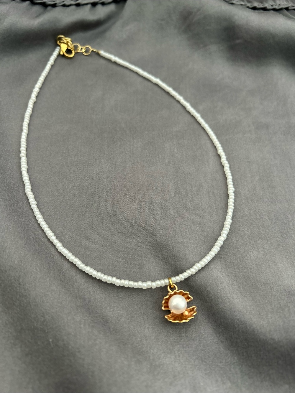 Handmade White Bead Necklace with Gold Pearl Shell Pendant